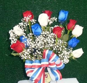 04. Fresh Patriotic Bouquet of Roses