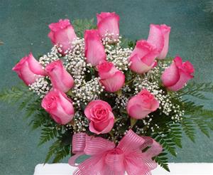 01. One Dozen Pink Fresh Roses